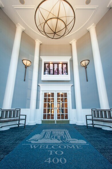 More Photos Of 400 W Main St, Babylon Medical For Lease