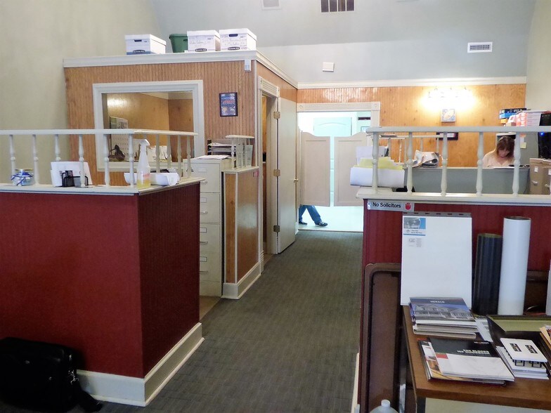 More Photos Of 107 N Main St, Monticello Storefront Retail Residential For Sale