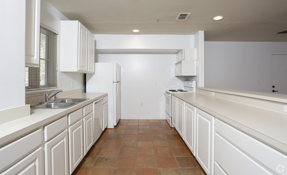 More Photos Of 433 W New England Ave, Winter Park Apartments For Lease