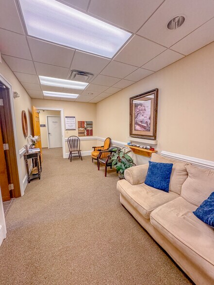 More Photos Of 2550 Hamilton Mill Rd, Buford Office For Lease