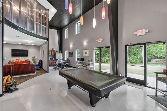 More Photos Of 119 Magnolia Park Dr, Mooresville Showroom For Sale