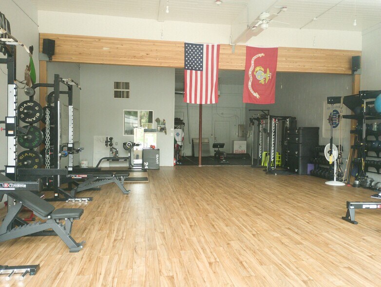 More Photos Of 6812-6820 196th St SW, Lynnwood Storefront Retail Office For Sale