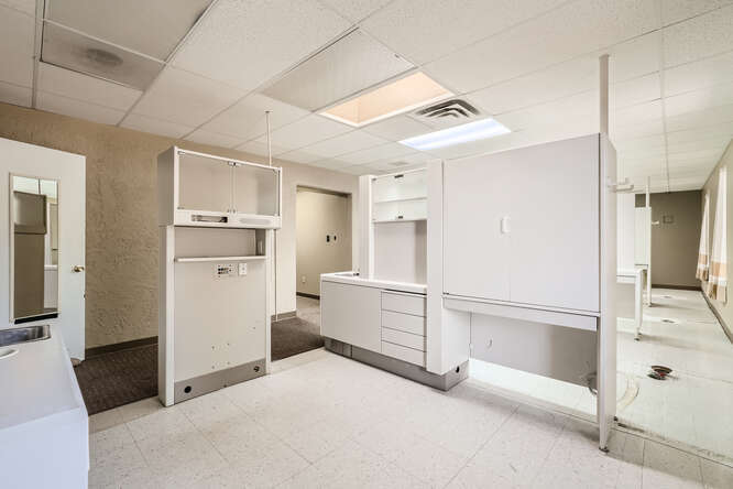 More Photos Of 320 S Santa Fe Ave, Fountain Medical For Sale