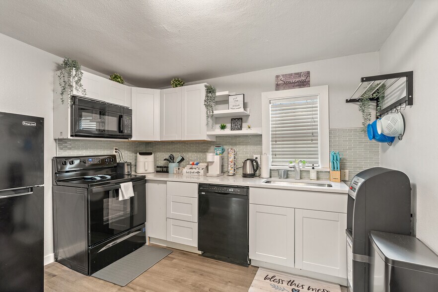 More Photos Of 2308 Britton Dr, Dallas Apartments For Sale