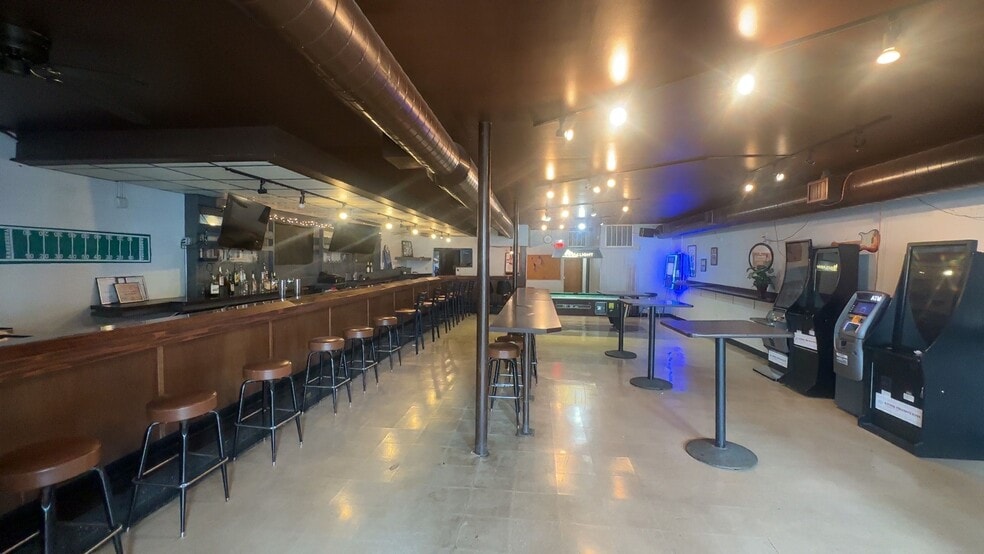 More Photos Of 10012 S Western Ave, Chicago Restaurant For Sale