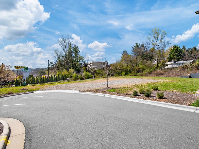 More Photos Of 1480 Tunnel Rd, Asheville Land For Sale
