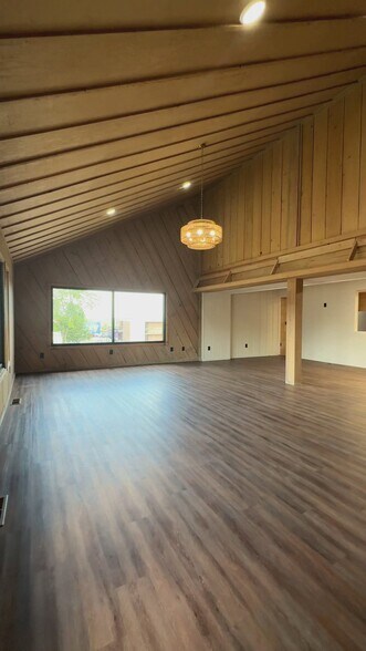 Primary Photo Of 1116 W Highway 76, Branson General Retail For Lease