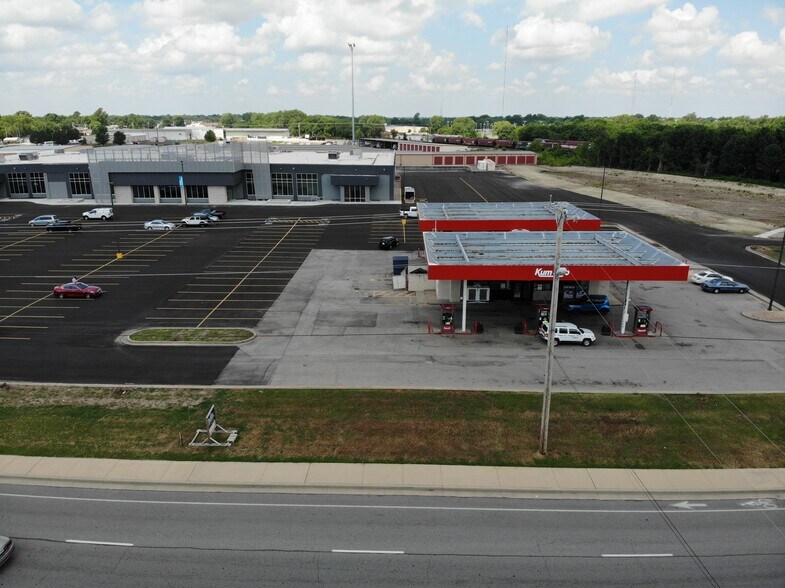 More Photos Of 1832 S Maiden Ln, Joplin Convenience Store For Sale