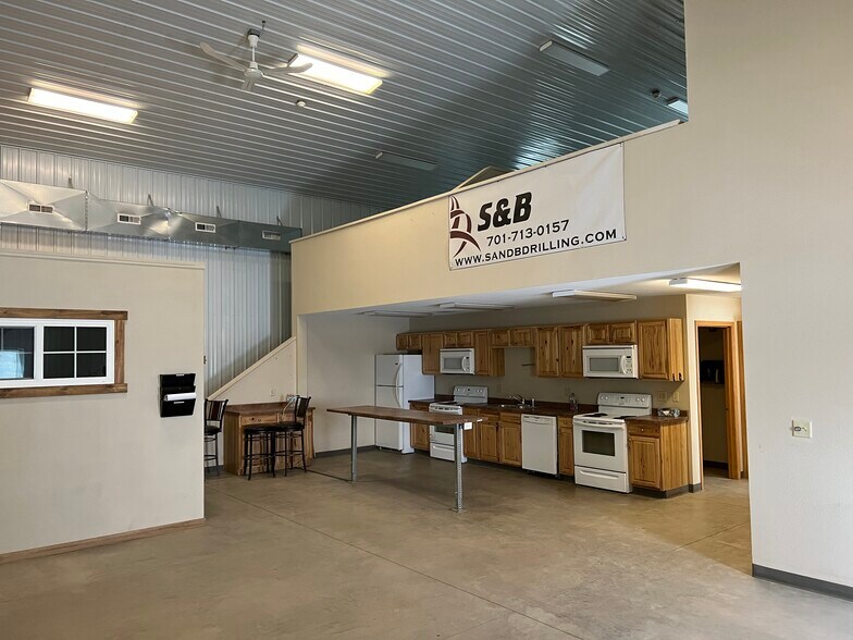 More Photos Of 6035 138th Ave NW, Williston Industrial For Lease