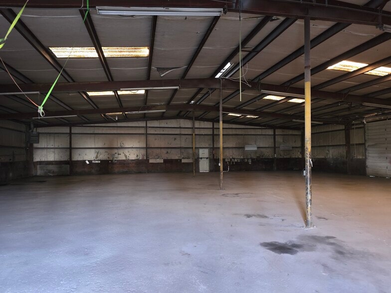More Photos Of 2839 Sparta Ave, Charlotte Warehouse For Lease