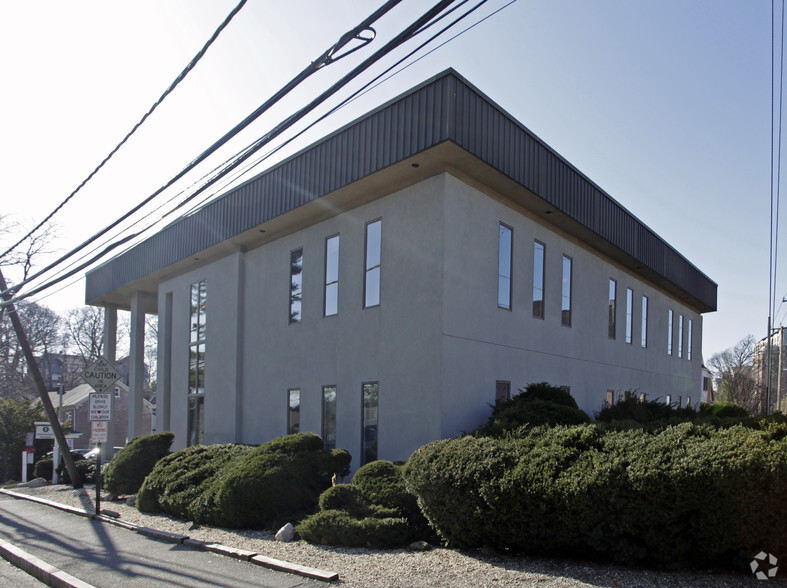 Primary Photo Of 5 Hillandale Ave, Stamford Office Residential For Lease