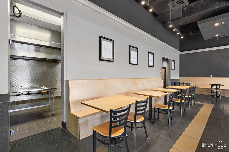 More Photos Of 3001-3007 Garnett Ave, Wichita Falls General Retail For Lease