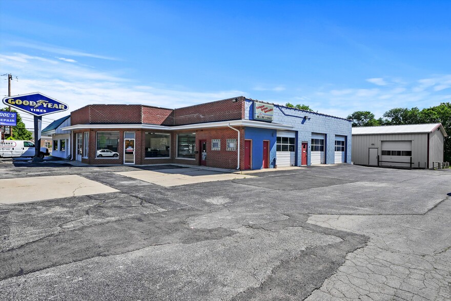 Primary Photo Of 108 S Batavia Ave, Batavia Auto Repair For Sale