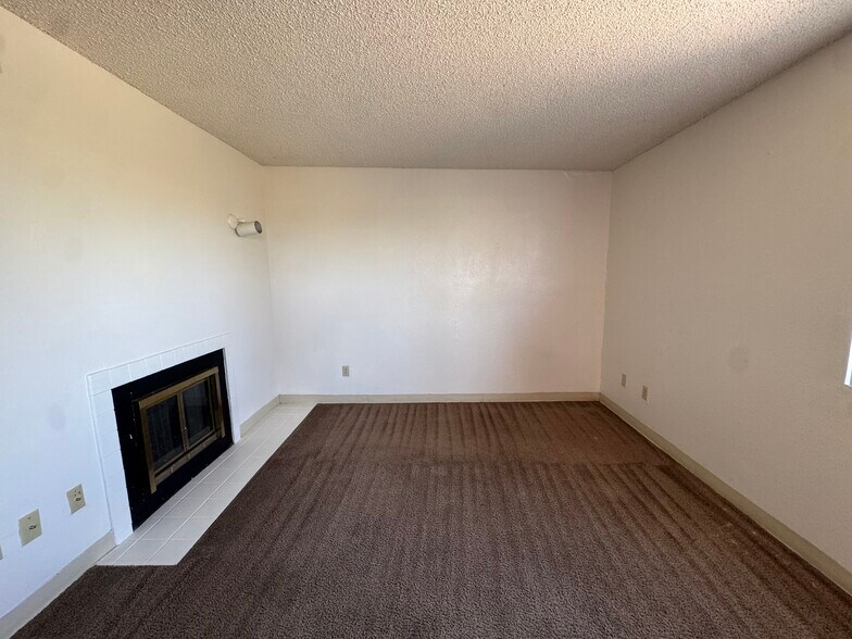 More Photos Of 190 W Valencia Rd, Tucson Apartments For Sale