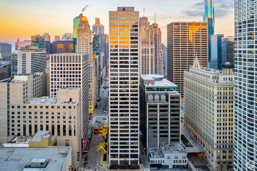 More Photos Of 444 N Michigan Ave, Chicago Office For Lease