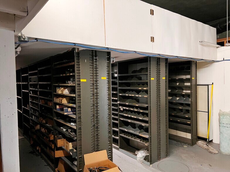 More Photos Of 22 Washington St, Brainerd Auto Dealership For Sale