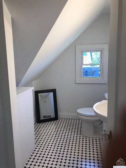 More Photos Of 420 Warren St, Hudson Office For Sale
