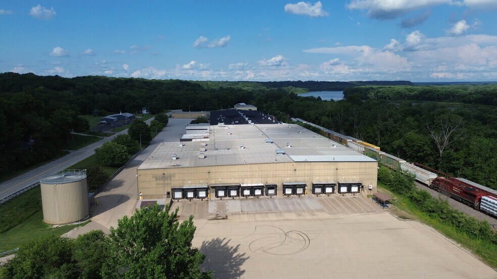 More Photos Of 2900 Hwy 22, Muscatine Manufacturing For Sale