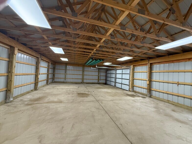 More Photos Of 4945 Southwestern Blvd, Hamburg Freestanding For Sale