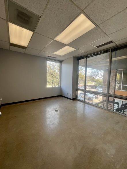 More Photos Of 13154 Coit Rd, Dallas Office For Lease