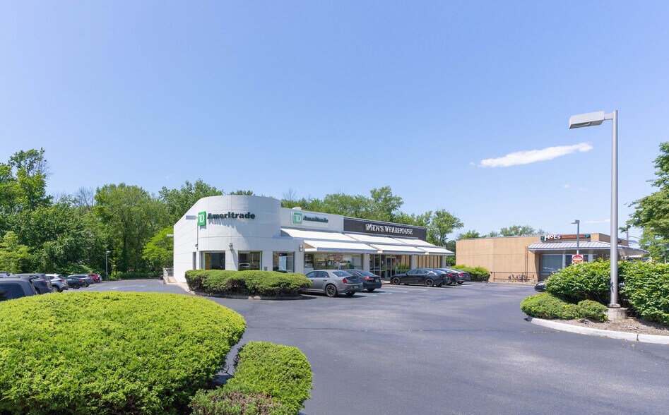 More Photos Of 165 Route 17 South, Paramus Freestanding For Lease