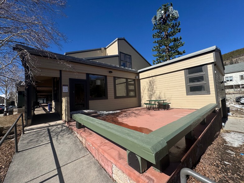 More Photos Of 22869 US Highway 6, Keystone Freestanding For Lease