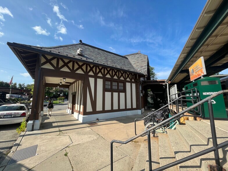 More Photos Of 1 Fenimore Ave, Hartsdale General Retail For Lease