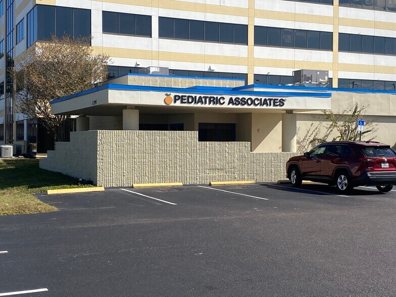 More Photos Of 1395 West Bay Dr, Largo Medical For Sale