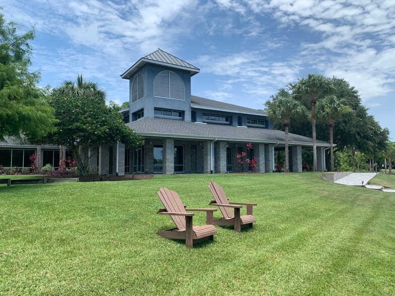 More Photos Of 1 Yacht Club Dr, Palm Coast Restaurant For Sale