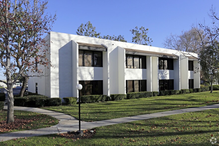 More Photos Of 17870 Sky Park Cir, Irvine Unknown For Lease