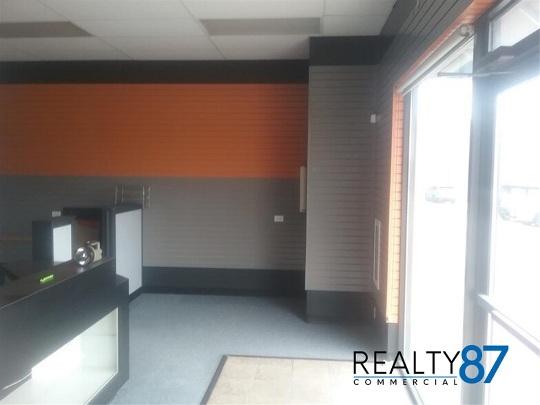 More Photos Of 1146 Blairs Ferry Rd NE, Cedar Rapids Freestanding For Lease