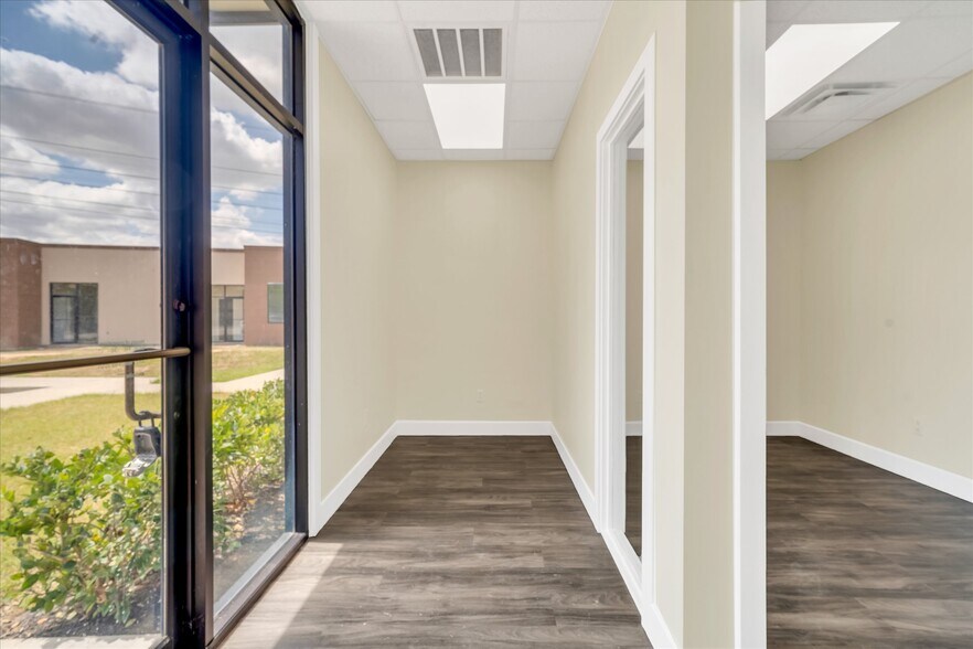 More Photos Of 3107 Elrod Rd, Katy Unknown For Lease