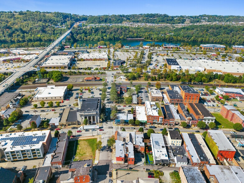 More Photos Of 200-208 E Eighth Ave, Munhall Freestanding For Sale