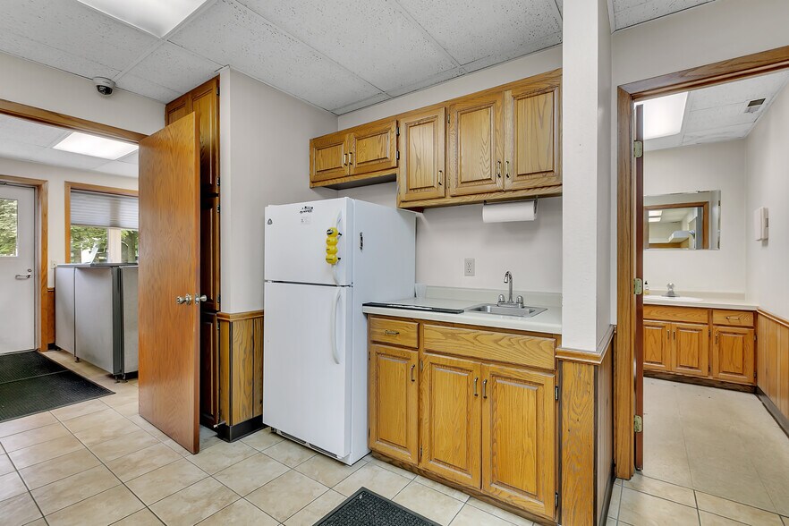 More Photos Of 15615 Highway 27, Little Falls Refrigeration Cold Storage For Lease