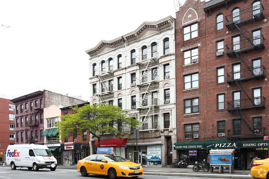 More Photos Of 205 8th Ave, New York Apartments For Lease