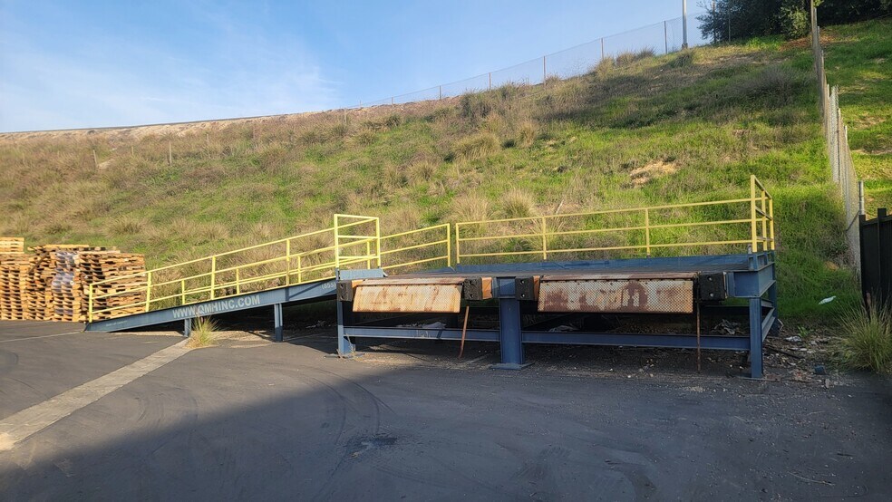 More Photos Of 3198 Factory Dr, Pomona Warehouse For Lease