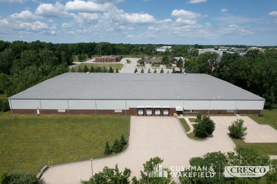 More Photos Of 30700 Aurora Rd, Solon Warehouse For Lease
