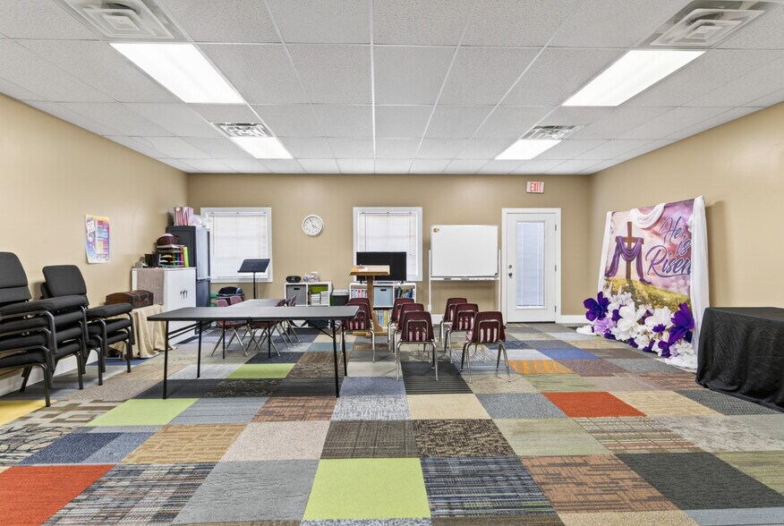 More Photos Of 4979B Lebanon Pike, Old Hickory Storefront For Sale