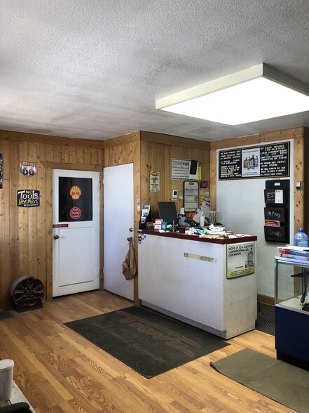 More Photos Of 47 N 400 W, Delta Auto Repair For Sale