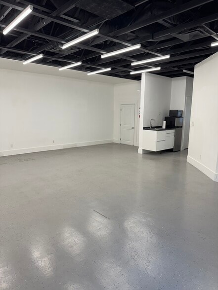 More Photos Of 120 E Marks St, Orlando Loft Creative Space For Lease