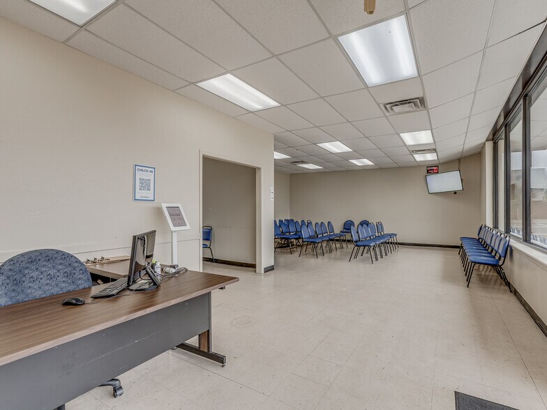 More Photos Of 430 N Berry Rd, Norman Medical For Sale