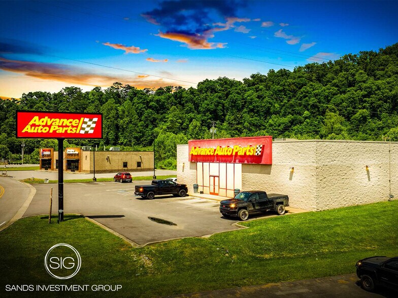 Primary Photo Of 50 Boardwalk, Inez Freestanding For Sale