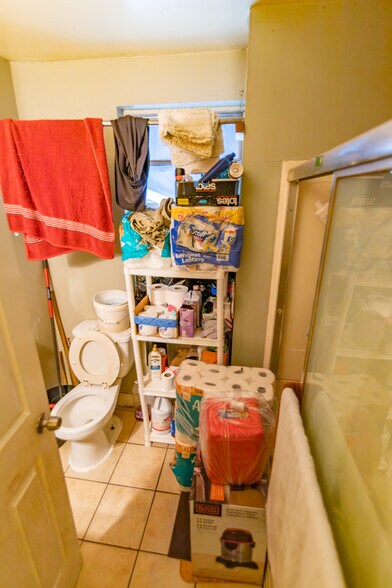 More Photos Of 11 S Broadway, Baltimore Apartments For Sale