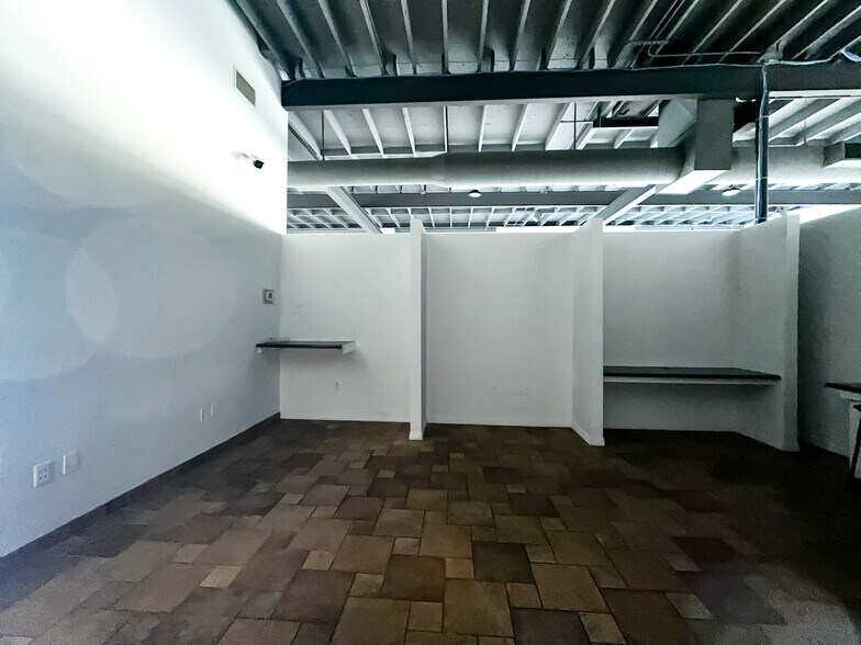 More Photos Of 425 S Lake Parker Ave, Lakeland Office For Lease