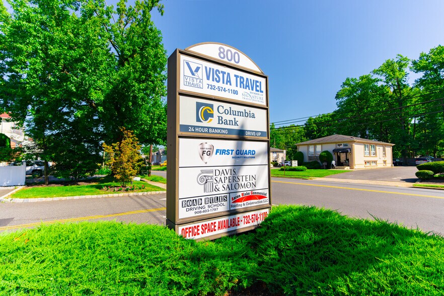 More Photos Of 800 Inman Ave, Colonia General Retail For Lease
