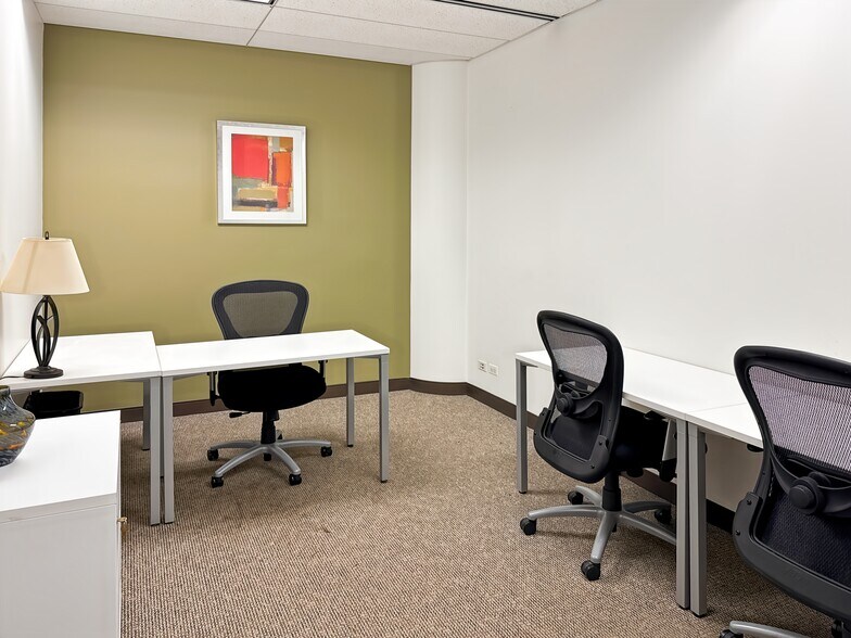 More Photos Of 203 N LaSalle St, Chicago Office For Lease