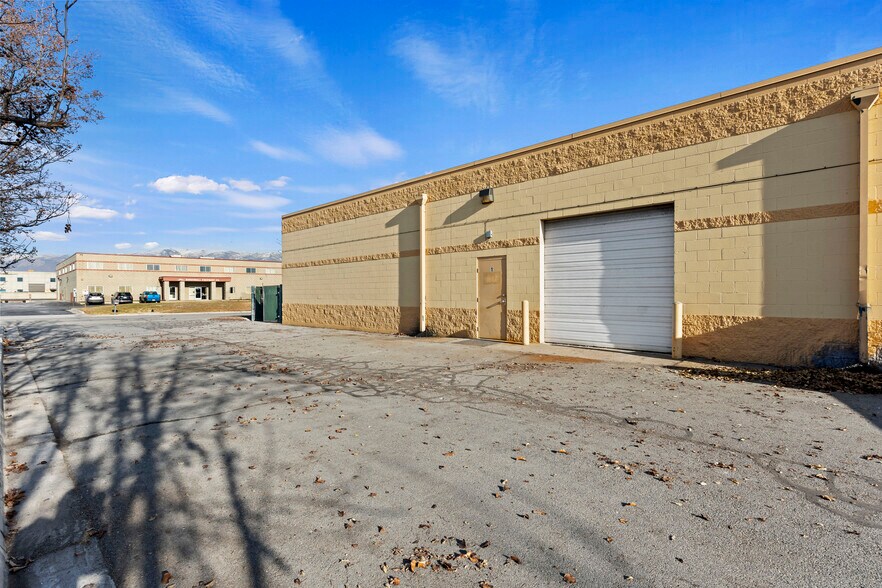 More Photos Of 71 N Cutler Dr, North Salt Lake Light Manufacturing For Lease