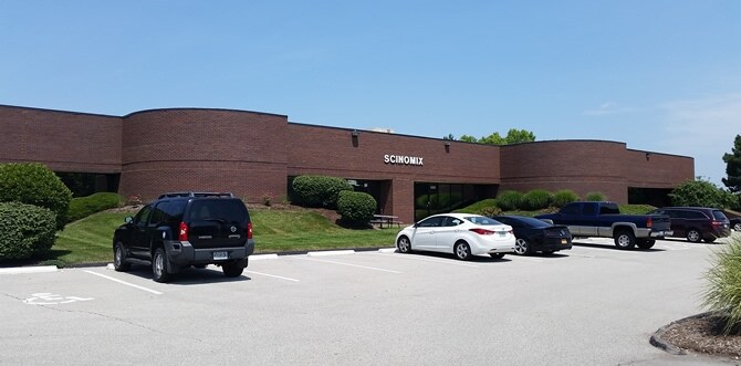 More Photos Of 4061-4073 Wedgeway Ct, Earth City Warehouse For Lease
