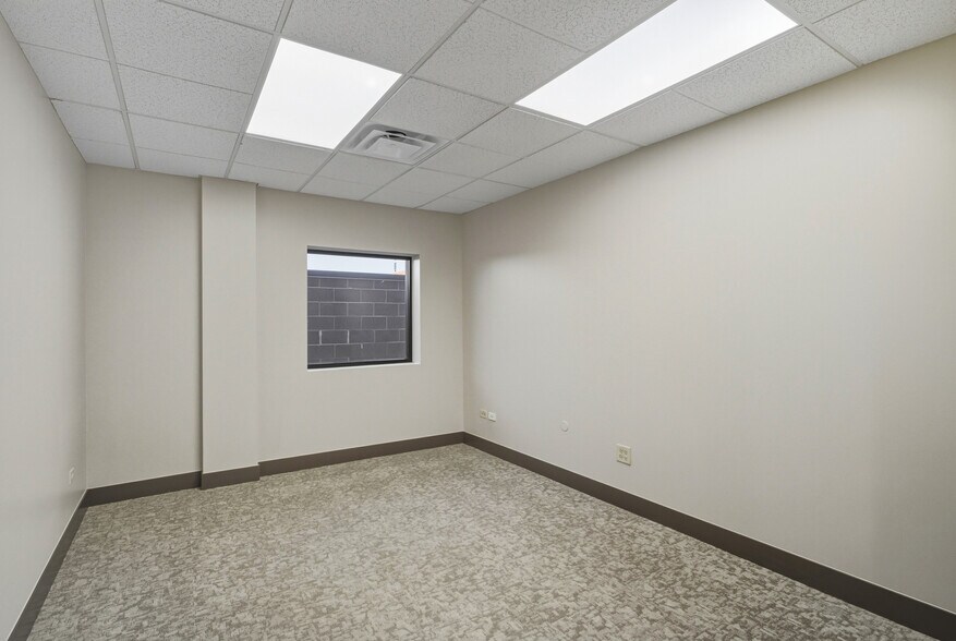 More Photos Of 5801 Logan St, Denver Research And Development For Lease