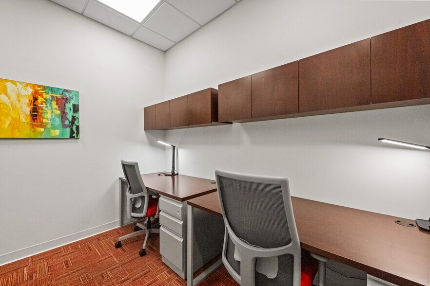 More Photos Of 6000 Metrowest Blvd, Orlando Coworking Space
